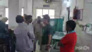 হরিশ্চন্দ্রপুর ১: আবাস যোজনা থেকে নাম বাদ,ব্লক দপ্তরে কীটনাশককে আত্মহত্যা এক গৃহবধুর