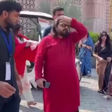 बॉलीवुड के प्रसिद्ध गायक प्रीतम चक्रवर्ती ने श्री महाकालेश्वर ज्योतिर्लिंग के दर्शन किए