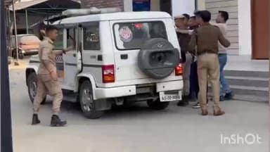 সৰুপথাৰ: সৰুপথাৰত গোপাল গগৈ নামৰ এজন ব্যক্তিক আটক সৰুপথাৰ আৰক্ষীৰ, ফেচবুকতত এগৰাকী যুৱতীক অশালীন মন্তব্য কৰাৰ অভিযোগ