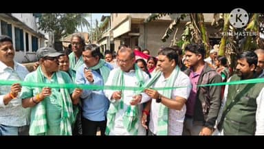 ভগবানপুর ২: বাল্যগোবিন্দপুরে কংক্রীট রাস্তা নির্মাণের উদ্বোধনে জেলা পরিষদের পূর্ত কর্মাধ্যক্ষ মানব কুমার পড়ুয়া