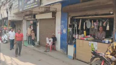 हातोद: चंदन नगर में 18 मीटर रोड को लेकर रहवासियों का विरोध, 10 फीट के मकान को छोड़ने की मांग