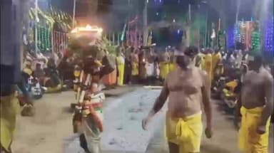 எடப்பாடி: ஒட்டப்பட்டி அன்னை ஆனந்தாயி ஸ்ரீ அங்காளம்மன் பரமேஸ்வரி கோவிலில் தீமிதி விழா