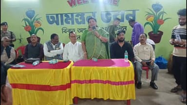 সীতাই: দিনহাটা আমন্ত্রণ ভবনে মুখ্যমন্ত্রীর কীর্তন সামগ্রী প্রদান সাংসদ ও সিতাই বিধায়কের