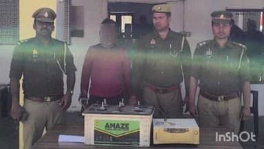 डिबाई: डिबाई पुलिस ने 1 शातिर चोर को किया गिरफ्तार, कब्जे से बरामद हुए चोरी के इन्वर्टर, बैटरी व चाकू