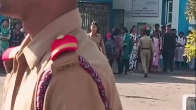 হলদিয়া: হলদিয়া রানিচক গভমেন্ট কলেজে NCCতুলে দেওয়া ছাত্র বিক্ষোভ কলেজগেটে