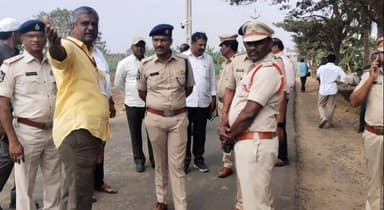 మంగళగిరి: మైక్రోసాఫ్ట్ అధినేత బిల్ గేట్స్ పర్యటన సందర్భంగా భద్రతా ఏర్పాట్లను సమీక్షించిన గుంటూరు జిల్లా ఎస్పీ వకుల్ జిందల్