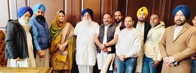 ਨਵਾਂਸ਼ਹਿਰ: 2027 ਚੋਣਾਂ ਲਈ ਅਕਾਲੀ ਦਲ ਨੇ ਵਿੱਢੀ ਮੁਹਿਮ, ਸੁਖਬੀਰ ਸਿੰਘ ਬਾਦਲ ਨਾਲ ਨਵਾਂ ਸ਼ਹਿਰ ਦੀ ਲੀਡਰਸ਼ਿਪ ਨੇ ਕੀਤੀ ਮੁਲਾਕਾਤ