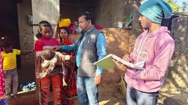 मरकच्चो: मरकच्चो के तेलियामारण के बिरहोर टोला में स्वास्थ्य शिविर, सैकड़ों ग्रामीणों की हुई जांच