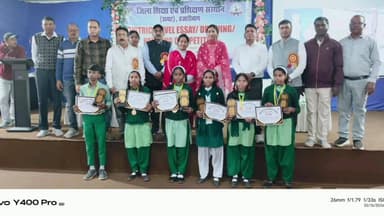 विष्णुगढ़: अमनारी उत्क्रमित मध्य विद्यालय के छात्र सिद्धार्थ ने निबंध प्रतियोगिता में जीता जिला स्तरीय पुरस्कार