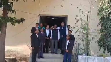 केसली: अधिवक्ता संघ केसली ने न्यायाधीश केसली और एसडीएम केसली को सौंपा ज्ञापन