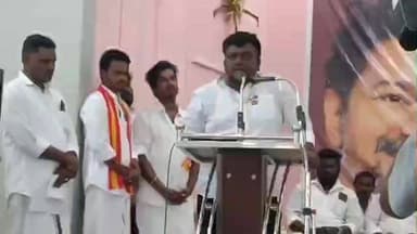 நிலக்கோட்டை: தமிழக வெற்றி கழகம் மூன்றாம் ஆண்டு தொடக்க விழா நிலக்கோட்டை மக்கள் பவனில் பொதுமக்களுக்கு ஆட்டுக்குட்டி வழங்கிய த.வெ.க கட்சியினர்