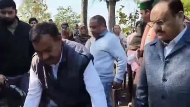 जेपी नड्डा ने भल्लू सड़क हादसे के पीड़ित परिवारों से मिलकर हर संभव मदद का दिया भरोसा