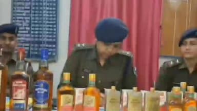 सकरा: सकरा में पुलिस ने दो जगहों से भारी मात्रा में विदेशी शराब बरामद की, हाई लेवल कैमरे से निगरानी जारी