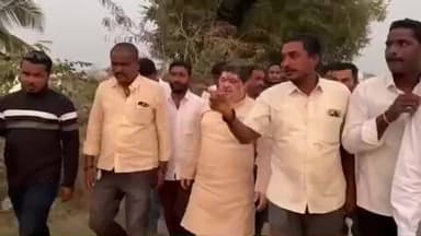 హుస్నాబాద్: కోహెడ మండల కేంద్రంలో పర్యటించిన రాష్ట్ర రవాణా బీసీ సంక్షేమ శాఖ మంత్రి పొన్నం ప్రభాకర్