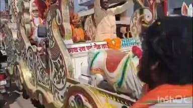 विजयीपुर: विजयीपुर के करौंदी शिव मंदिर से धूमधाम से निकली भव्य शिव बारात, उमड़ी भक्तों की भीड़