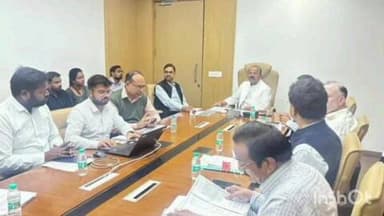 कोतमा: भोपाल: कुटीर एवं ग्रामोद्योग विभाग के कार्यों की मंत्री दिलीप जायसवाल ने की समीक्षा