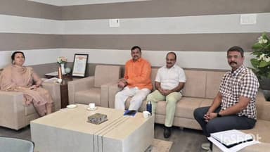 बदनापूर: शेलगाव महाराष्ट्र ग्रा.बँकेच्या समस्या संदर्भात आ.नारायण कुचे यांनी जिल्हाधिकाऱ्यांची जिल्हाधिकारी कार्यालयात घेतली भेट