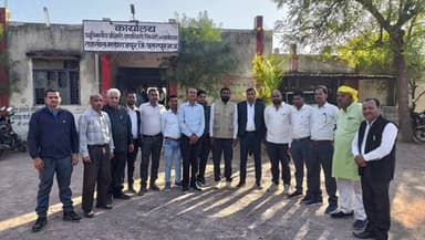 महाराजपुर: महाराजपुर में अधिवक्ताओं की हड़ताल, तहसील में दिया ज्ञापन