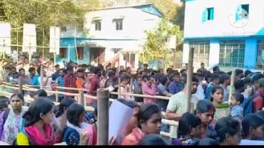 জামবনি: জামবনিতে ‘যুব সাথী’ প্রকল্পের ক্যাম্পে যুবক যুবতীদের বিপুল সাড়া, ক্যাম্প পরিদর্শন করলেন ব্লক যুব তৃণমূলের সভাপতি