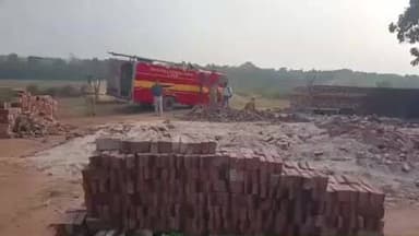 କୁଜଙ୍ଗ: କୁଜଙ୍ଗ ବ୍ଲକ ଅଧୀନ ପଥୁରିଆ ଓ କଳଦ୍ବୀପ ମୌଜା ବେଆଇନି ଇଟା ଭାଟି ଉପରେ ଚଢ଼ାଉ