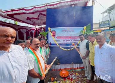 ರಾಣೇಬೆನ್ನೂರು: ನಗರದಲ್ಲಿ ಗುತ್ತಲ ರಸ್ತೆ ಅಭಿವೃದ್ಧಿ ಕಾಮಗಾರಿಗೆ ಶಾಸಕ ಕೋಳಿವಾಡ್ ಚಾಲನೆ