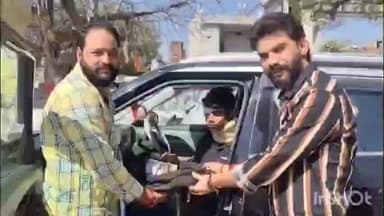 बैराड़: बैराड़ के युवा विवेक रावत ने रुपयों से भरा बैग लौटाकर ईमानदारी की मिसाल पेश की, लोगों ने सराहा