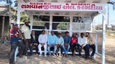 માળીયા હાટીના: ૮૯ માંગરોળ વિધાનસભા ક્ષેત્રના માનનીય ધારાસભ્ય દ્વારા ગડુ-ખોરાસા રોડ તથા ગડુ-ખેરા રોડ ઉપર બસ સ્ટેન્ડ નું લોકાર્પણ કરાયું