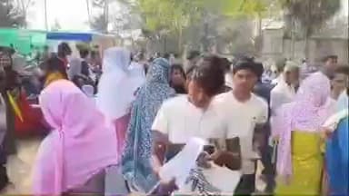 বেলডাঙা ২: স্বনির্ভর বাংলা রেজিস্ট্রেশন ক্যাম্প পরিদর্শনে রেজিনগর বিধানসভা কেন্দ্রের বিধায়ক প্রতিনিধি জামিল চৌধুরী।