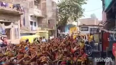 पालीगंज: पालीगंज के काली अमस्थान मंदिर में गणेश जी की प्राण प्रतिष्ठा के लिए तीन दिवसीय शोभायात्रा निकाली गई