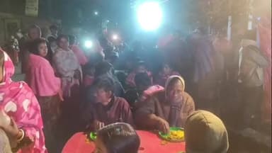 পুরাতন মালদা: বাঁশহাট পূজা কমিটির উদ্যোগে ভোগ প্রদান অনুষ্ঠানের আয়োজন