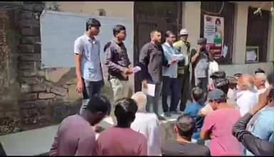 માળીયા હાટીના: ભંડુરી ગામમાં થયેલ હુમલાબાદ આપના પીયુષ પરમારે આક્રમક અંદાજમાં આવેદનપત્ર બાદ મીડિયા સમક્ષ પ્રતિક્રિયા આપી હતી