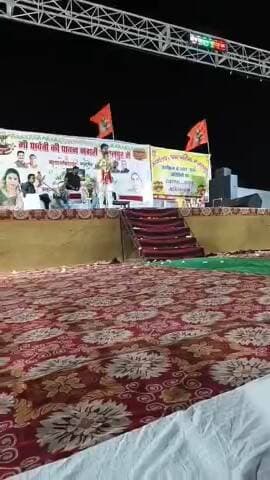 जीरापुर: कवि सम्मेलन में दिखी शब्दों की गूंज और भावनाओं की मिठास, कवियों ने सुनाए राजस्थान के वीरों के किस्से