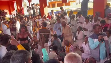 ग्राम जफराबाद के मंडली बैकुंठ धाम होली समारोह में टॉप किया