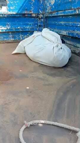 मजदूरी करने के समय ग्राम समहुता में तीस हजार कि करंट लगने से युवक कि मौत