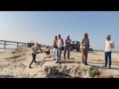 अरवल क्षेत्र में गंगा में मिला युवक का शव, जेब में मिली ट्रैक्टर की चाबी से हुई शिनाख्त