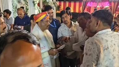 पीपलदा: लोकसभा अध्यक्ष ओम बिरला ने इटावा व सुल्तानपुर के दौरे पर लोगों की जनसुनवाई की, अधिकारियों को दिए समाधान के निर्देश