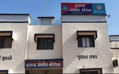 હળવદ: કડીયાણા ગામ પાસે બાઈક પરથી કાબુ ગુમાવતા પડી જવાથી આધેડનું મોત