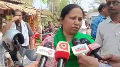 ଜଳେଶ୍ବର: ରାଜପୁର ଠାରେ ଧାନକ୍ରୟ ଦାବିରେ ଚାଷୀ ଆନ୍ଦୋଳନ ଏବଂ ଧାନ ବସ୍ତା ରଖି ରାସ୍ତା ଅବରୋଧ