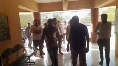 ભેસાણ: ભેસાણ મામલતદાર ને વેપારી એસોસીએશન દ્વારા આવેદનપત્ર આપવામાં આવ્યું