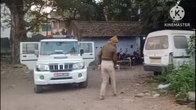 नवादा: नवादा जिले के रोह में एक महिला के साथ दुष्कर्म के बाद हत्या की आशंका, शव पोस्टमार्टम के लिए सदर अस्पताल नवादा पहुंचा