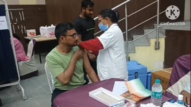 ডায়মন্ডহারবার ১: ডায়মন্ড হারবার মেডিকেল কলেজে হজ যাত্রীদের স্বাস্থ্য পরীক্ষা ও ভ্যাকসিন দেওয়া হয় উপস্থিত বিধায়ক ও স্বাস্থ্য আধিকারিক