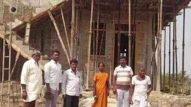 దోమకొండ: ముత్యంపేటలో ఇందిరమ్మ ఇళ్ల నిర్మాణ పనులు పరిశీలన, పనులు త్వరితగతిన పూర్తి చేయాలి, సర్పంచ్ ఆశబోయిన అక్షర శ్రీనివాస్