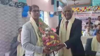 বারাসত ২: ইনস্টিটিউট অব নিউরো সায়েন্সের উদ্যোগে ও সমাজসেবী আব্দুল হাই'এর তত্বাবধানে বিনামূল্যে স্বাস্থ্য পরীক্ষা শিবির পাকদহ -এ