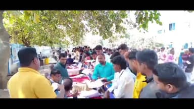 ইলামবাজার: ইলামবাজার বিডিও অফিসে রেজিস্ট্রেশন ক্যাম্পে বাংলার যুব সাথী,লক্ষী ভান্ডার প্রকল্পের নাম নথিভুক্ত করার কাজ চলছে