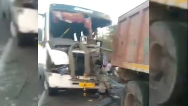 અબડાસા: નલિયા-ભાનાળા માર્ગ પર ગમખ્વાર અકસ્માત: બસ ઉભેલા ટ્રક સાથે ભટકાતા પ્રૌઢનું મોત