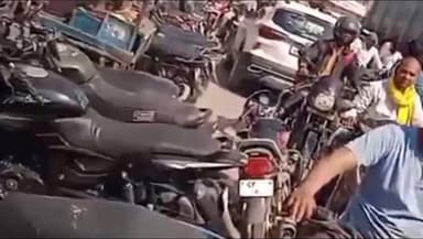 फूलपुुर: फूलपुर में मंगलवार को भीषण जाम, घंटों तक बाधित रही यातायात व्यवस्था