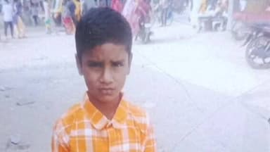 बैरगनियां: बैरगनिया के गुदरी बाजार में नेपाल का बच्चा खोया, परिजनों में हड़कंप