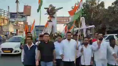 ব্যারাকপুর ১: প্রাক্তন সাংসদ অর্জুন সিংয়ের বিতর্কিত মন্তব্যের বিরুদ্ধে তৃণমূল হিন্দি প্রকোষ্ঠ সেলের বিক্ষোভ ব্যারাকপুরে