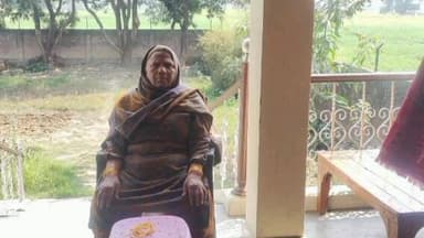 बांसगांव: कौड़ीराम में बुजुर्ग महिला के कंगन चोरी, दिनदहाड़े टप्पेबाजी कर बदमाश फरार, पुलिस जांच में जुटी