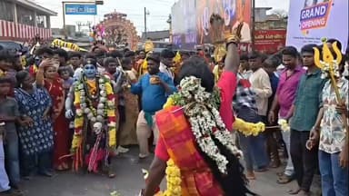 திருக்கோயிலூர்: கீழையூர் அங்காள பரமேஸ்வரி அம்மன் ஆலயத்தில் நடைபெற்ற மயான கொள்ளை திருவிழாவில் ஏராளமான பக்தர்கள் பங்கேற்பு